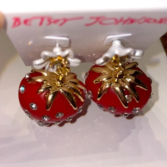 Betsey Johnson Red Strawberry White Flower Dangling Earrings Rhinestone New - Picture 4 of 6